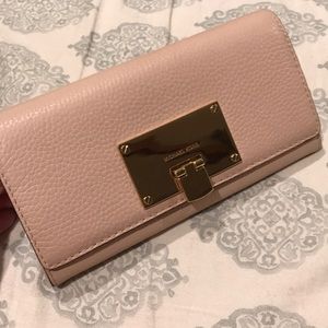 Michael Kors baby pink wallet